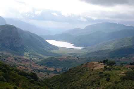 lake-fundudzi-venda-culture